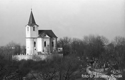 Kostel sv. Matěje v Praze 6 – Dejvicích (1975)
