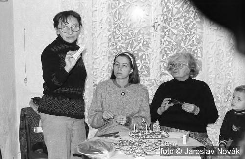 Zdobení perníku s H. Horálkovou (1993)