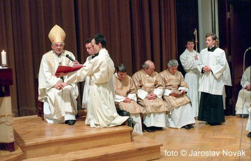 Jáhenské svěcení u sv. Matěje a sv. Vojtěcha (1996)