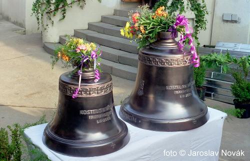 Svěcení zvonů u sv. Václava (2000)